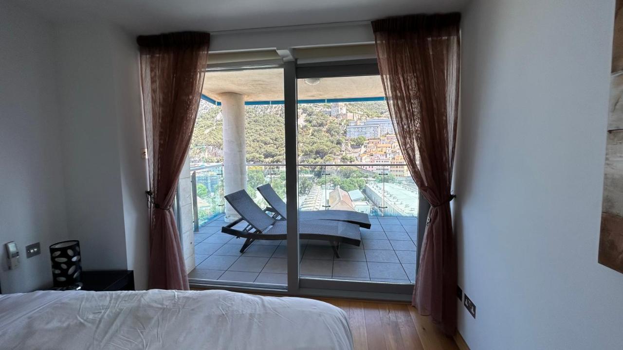 Ocean Village Luxury 2 Bed 2 Bath Apartment - Amazing Views - Pools And Jacuzzis Gibraltar Luaran gambar